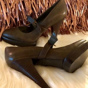 BCBG Paris (Vintage) Mary Jane Platform Pumps.